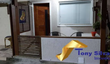 Casa duplex em Condomínio!!