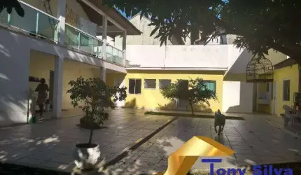 Linda e espaçosa casa nas Palmeiras