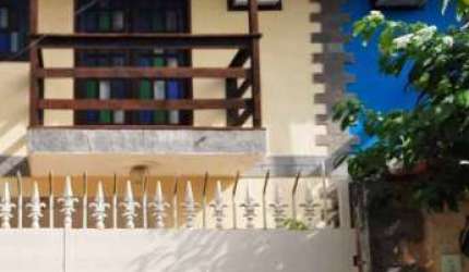 EXCELENTE CASA EM CONDOMINIO
