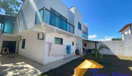 Linda casa na Vila do Peró!