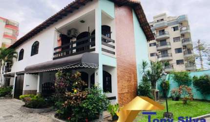Excelente CASA DUPLEX em Condomínio