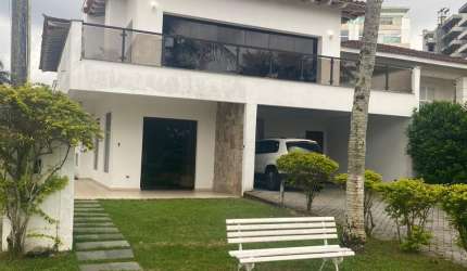 Casa de Frente para o Mar
Condomínio Bouganville I Praia em Bertioga.