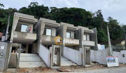 Sobrado Geminado com 3 Suítes à venda, 165 m² por R$ 1.049.000,00- Glória - Joinville/SC