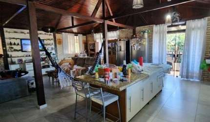 Casa com 154m² Averbados e total de 332m² com m² no Boa Vista  à venda, por R$ 779.900,00- Joinville/SC