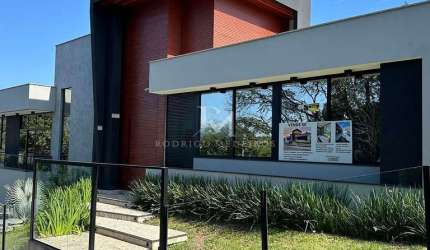 Casa  3 Dormitórios, Hidromassagem e Piscina no Pedra Branca - Palhoça/SC