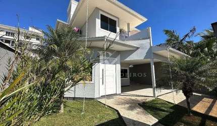 Casa à venda no bairro Pedra Branca em Palhoça-SC