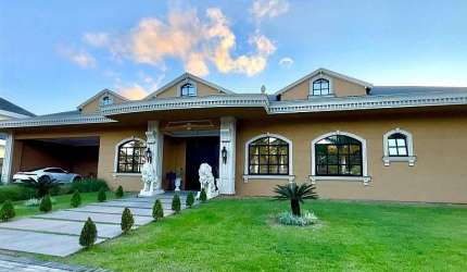 Casa Mobiliada, 3 Suítes, Piscina - Itapema/SC
