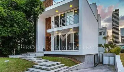 Casa 880 m², 5 Suítes, Mobiliado - Itajaí-SC