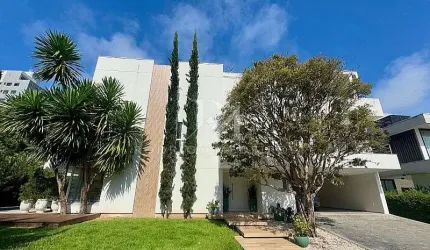 Casa 4 Dormitórios (3 Suítes), Mobiliado - Itajaí/SC