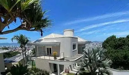 Casa 4 Suítes, 1000 m² no bairro Bosque das Mansões em São José/SC