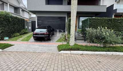 Casa 5 Dormitorios (4 Suites), Mobiliado, Piscina - Jurerê Internacional, Florianópolis/SC
