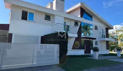 Casa 4 Suites á 250 metros do mar  Jurerê Internacional - Florianópolis - SC