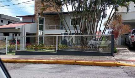 Casa 4 Dormitórios (2 Suítes), Piscina - Bosque das Mansões, São José-SC