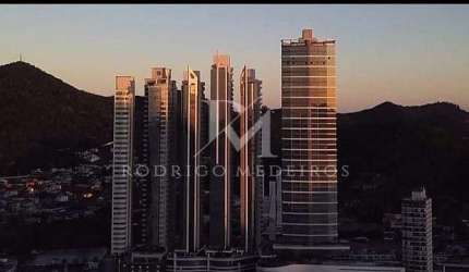 Apartamento 4 Suítes de Frente para o Mar - Balneário Camboriú/SC