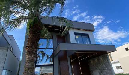 Casa 3 Suítes, Piscina - Pedra Branca, Palhoça-SC