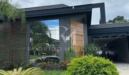 Casa 3 Dormitórios (1 Suíte) -Pedra Branca, Palhoça / SC