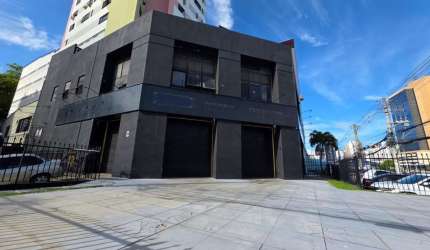 Prédio para Locação em Salvador, Parque Bela Vista, 1 dormitório, 2 banheiros, 10 vagas
