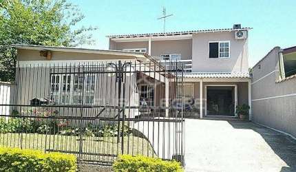 Lindo sobrado com 4 quartos e 160m² construídos, na Boa Vista, em Sapucaia do Sul