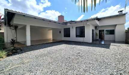 Casa com 3 quartos, sendo 1 suíte, à venda no Costa e Silva por R$ 795.000,00