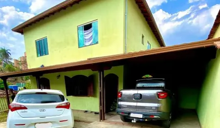casa em lote de 360m²  + 2 apartamentos -  $ 800K
