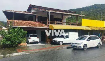 Casa com 3 dormitórios à venda, 558 m² por R$ 2.300.000,00 - Espinheiros - Itajaí/SC