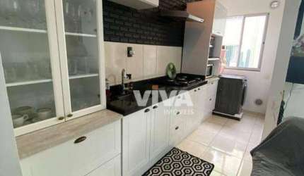 Apartamento com 2 dormitórios à venda, 51 m² por R$ 265.000,00 - Espinheiros - Itajaí/SC