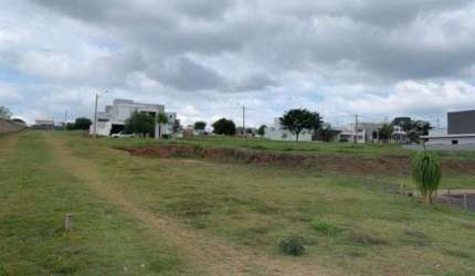 Casa à venda na Avenida Professor José de Carvalho, Residencial Verana Parque Alvorada, Marília por R$ 340.000