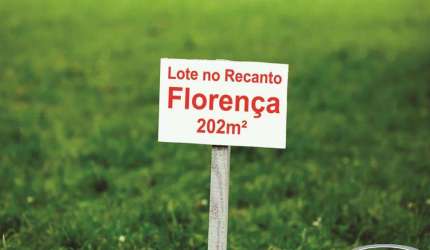 Terreno à venda na Avenida Denise Therezinha Bonato Licatti, Jardim Florença, Marília por R$ 160.000