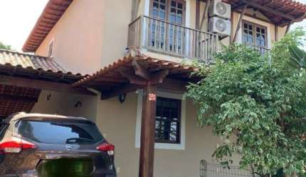 Duplex para Venda em Araruama, Bananeiras (Iguabinha), 4 dormitórios, 1 suíte, 4 banheiros, 3 vagas