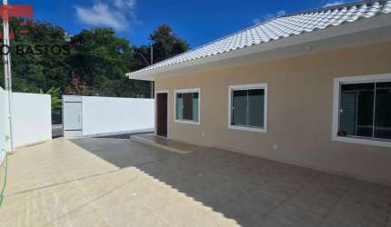Casa para Venda em Araruama, Parque Hotel, 3 dormitórios, 1 suíte, 2 banheiros, 1 vaga