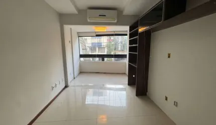 Apartamento 3 Quartos para Venda em Salvador, Costa Azul, 3 dormitórios, 1 suíte, 3 banheiros, 1 vaga