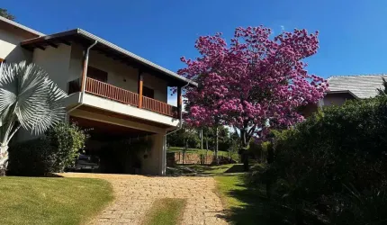 Casa de Condomínio com 4 Quartos, sendo 2 suites,  com 598 m²  em Vinhedo