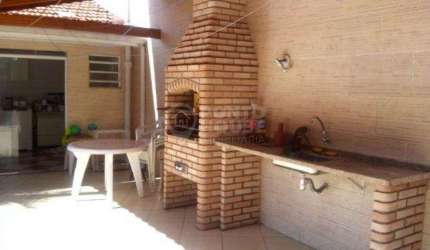 Sobrado à venda no bairro Vila Guarani de 3 dormitórios, 2 banheiros e 3 vagas