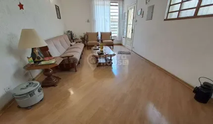 Casa à Venda no bairro Mirandópolis 3 Dormitórios, 2 Vagas, Próxima Praça Árvore