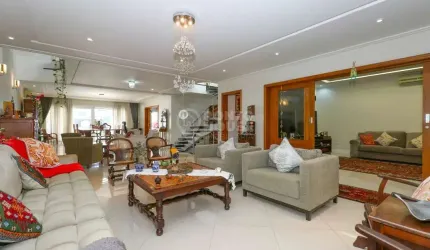 Casa à Venda no bairro Planalto Paulista, 5 Suítes, 8 Vagas, Próxima Clube Sírio