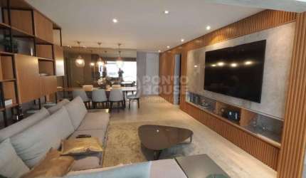 Apartamento à venda varanda gourmet no bairro Vila Gumercindo com 3 suítes e 3 vagas.