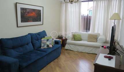 Casa à Venda no bairro Planalto Paulista 3 Dormitórios, 4 Vagas, Ótimo Local