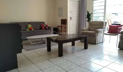 Sobrado à venda Vila Mariana com 3 dormitórios, 3 suítes e 4 vagas