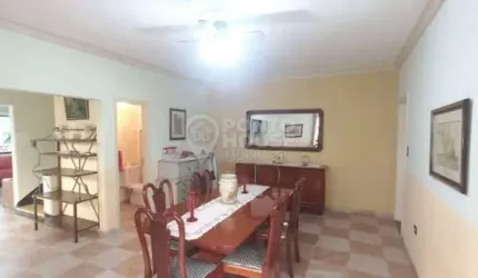 Sobrado à venda em Mirandópolis com 394m², 4 dormitórios e 6 vagas