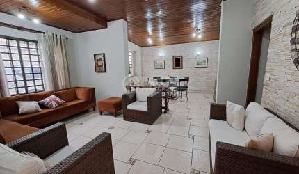 Casa à Venda no bairro Planalto Paulista, 4 Dormitórios, 4 Vagas e Área Gourmet