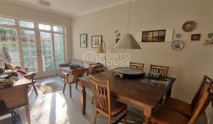 Casa Térrea à Venda Planalto Paulista, 3 Dormitórios, 2 Vagas, Reformada, 208 m²