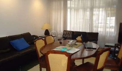 Casa à Venda no bairro Planalto Paulista, 3 Dormitórios, 5 Vagas e Piscina