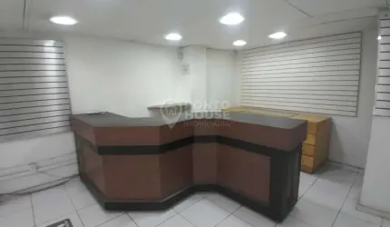 Salão comercial para locação no bairro da Saúde de 105m² e 2 banheiros