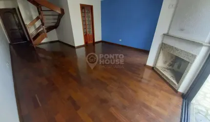 Casa em condomínio fechado no bairro Saúde com 3 dormitórios, suíte, 2 vagas