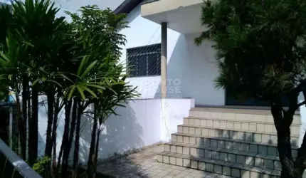 Casa térrea à venda no bairro Mirandópolis de 3 dormitórios, 2 salas e 2 vagas