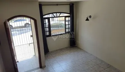 Sobrado à venda no bairro Ipiranga de 2 dormitórios, terraço e living