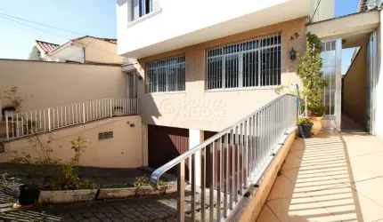 Sobrado à venda com 169m² no Bairro da Saúde, 3 dormitórios, 1 suíte