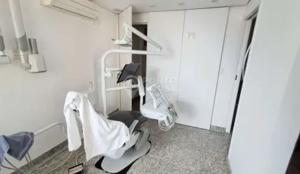 Sala comercial á venda no Paraiso Perto do Metro para Consultório Dentário 32m²