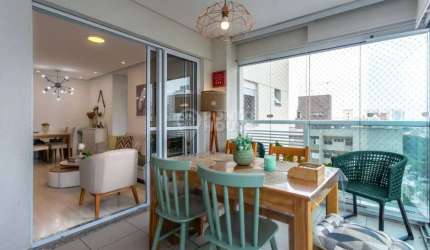 Apartamento 2 dormitórios, suíte, 1 vaga, perto do Metrô à venda na Saúde