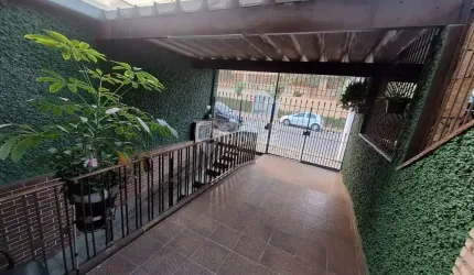 Sobrado à venda no bairro da Saúde de 3 dormitórios, 3 banheiros e 7 vagas